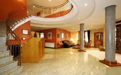 Hotel Pirineos-1